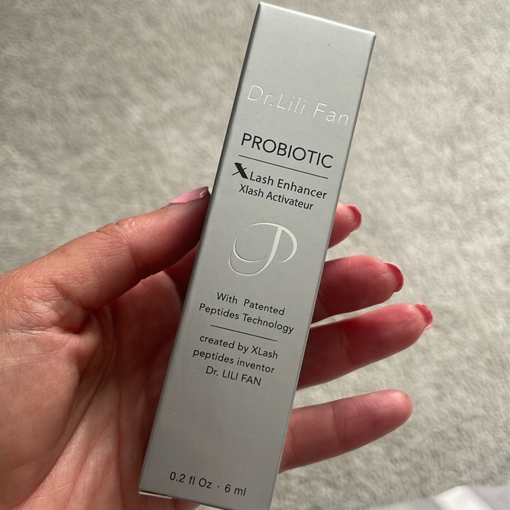 Probiotic lash enhancer new !